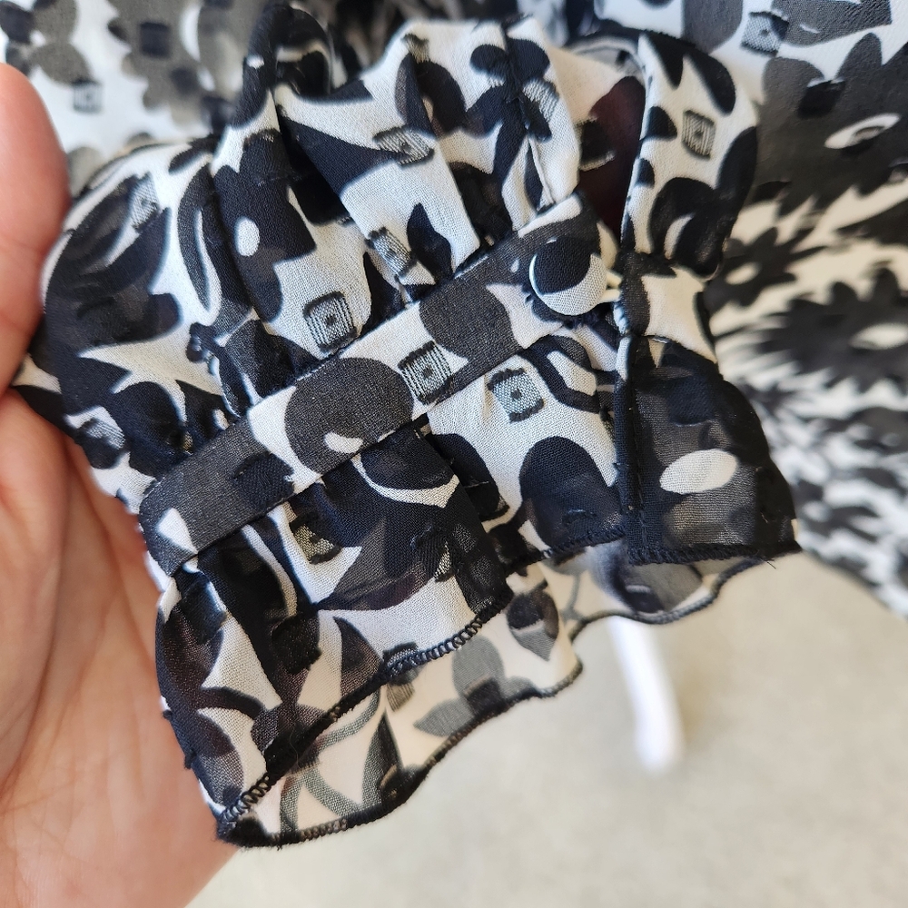 Boden Maddie Floral Top Black White Sheer Long Sleeve Ruffled Neck Tie Size 6 - Picture 8 of 16
